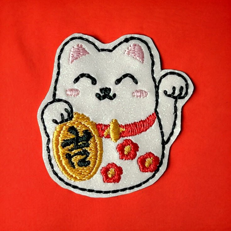 Vinyl Lucky Cat Badge Topper + Reel - | Happie Potato Image 2