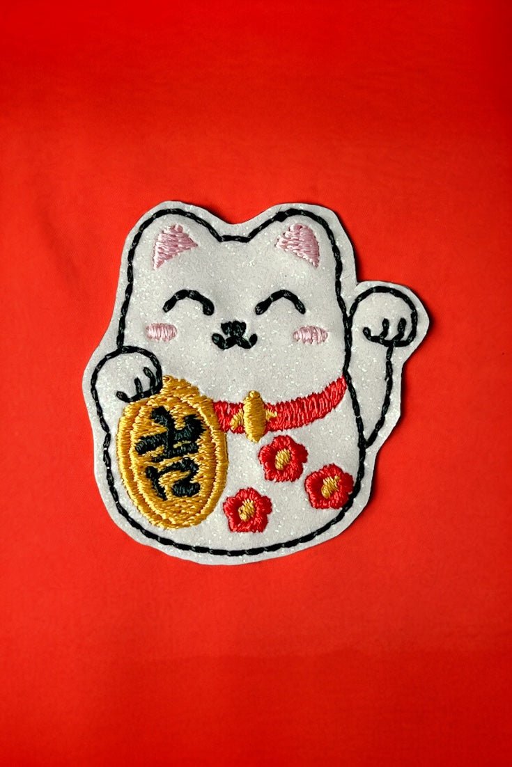 Vinyl Lucky Cat Badge Topper + Reel - | Happie Potato Image 2