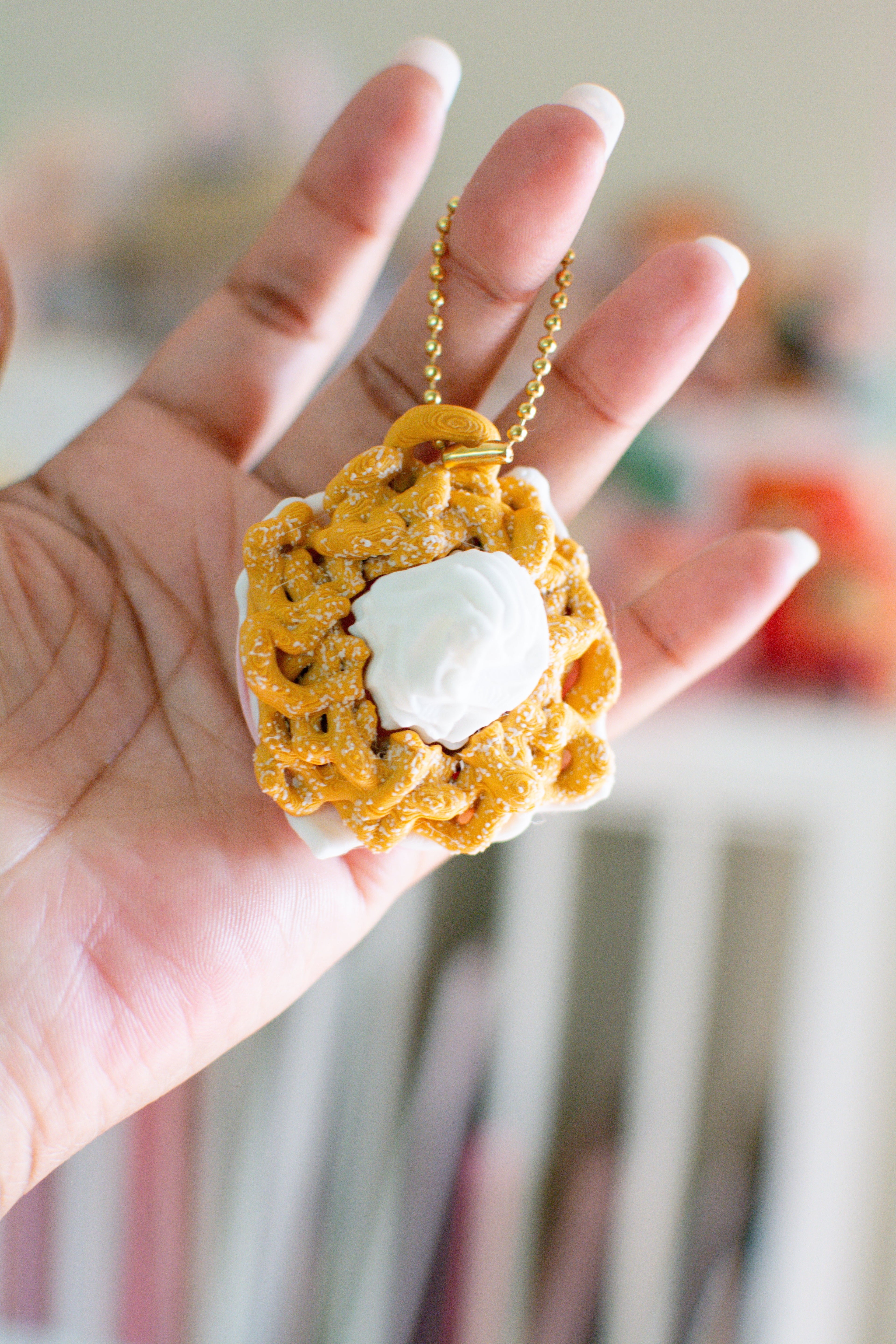 Funnel Cake Clicker - | Happie Potato Image 3