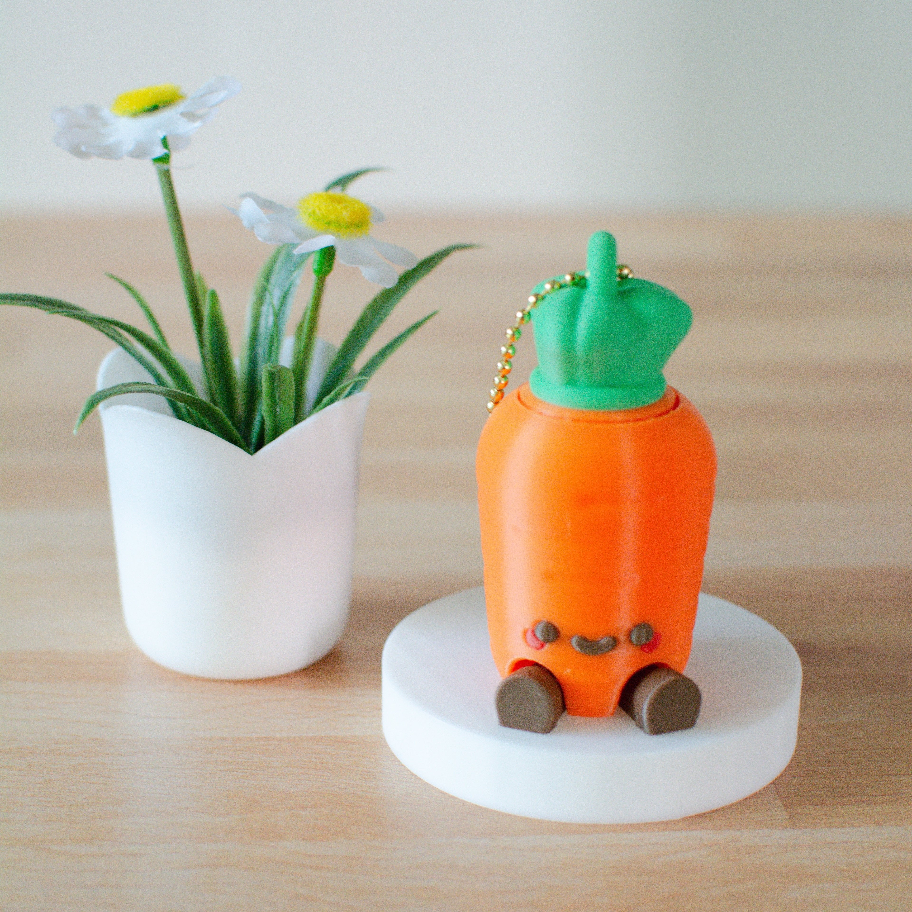 Carrot Fidget Clicker - Satisfying ASMR Toy - | Happie Potato Image 1