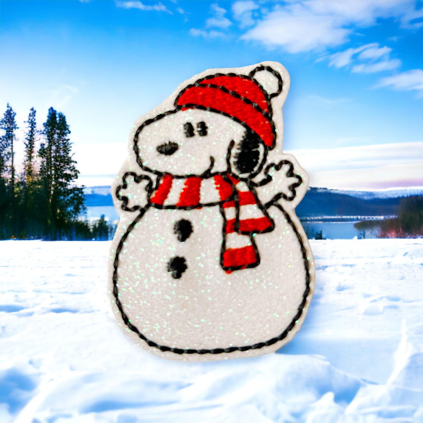 Vinyl Snooper \\ Peanuts Dog Snowman Badge Topper + Reel - | Happie Potato Image 2