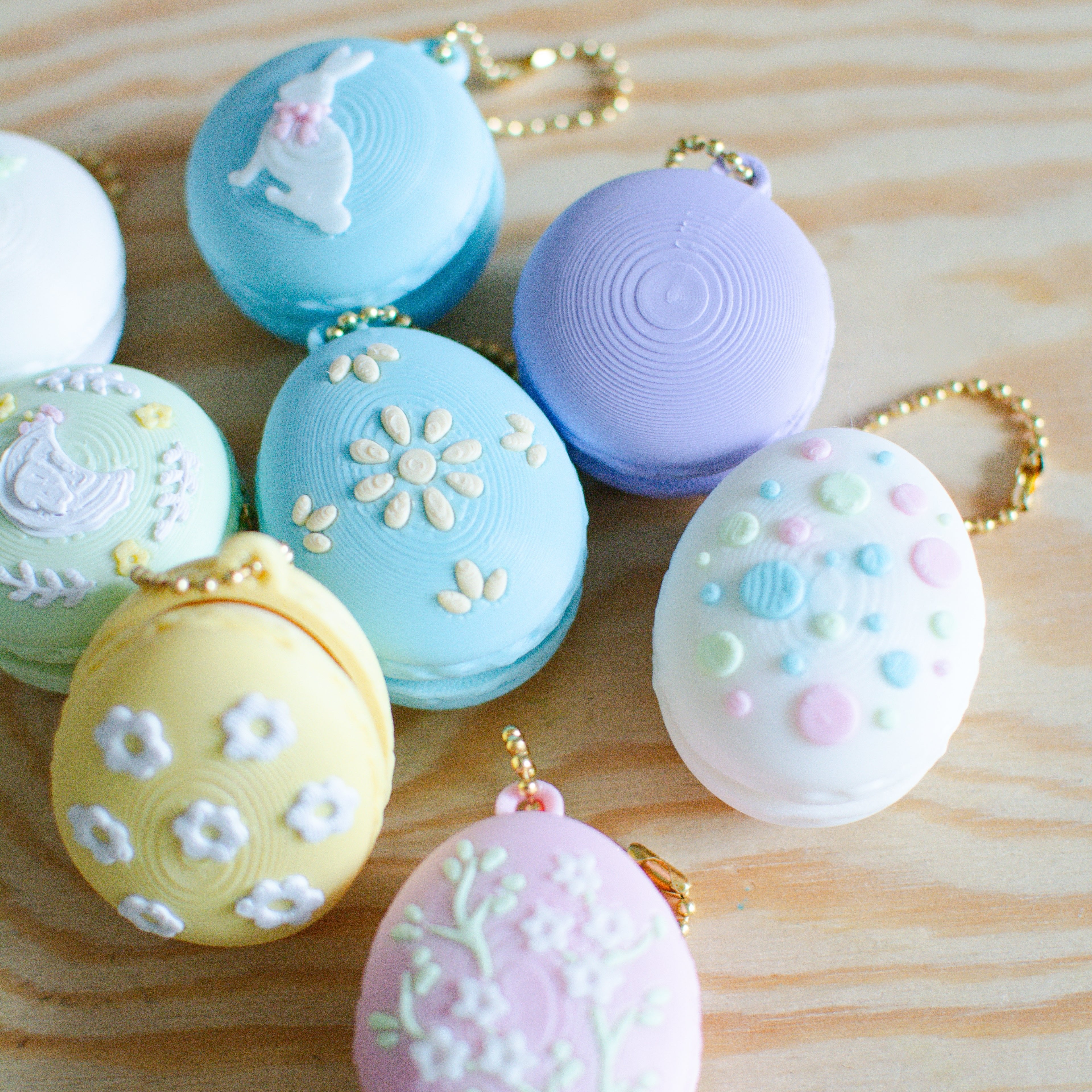 Easter Macaron Fidget Clicker - Satisfying ASMR Toy - | Happie Potato Image 1