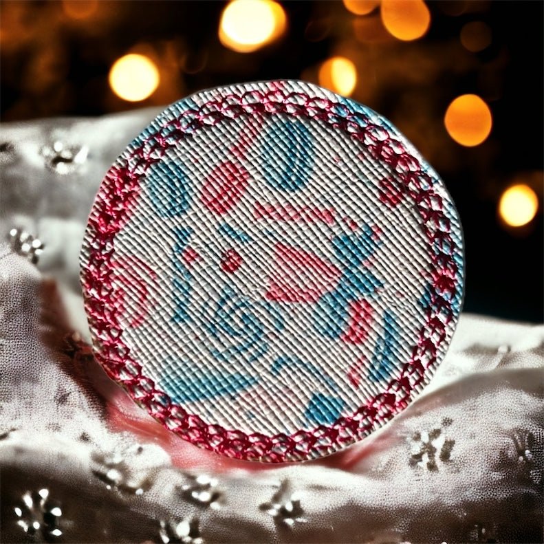 Vinyl Magical Christmas Mouse Badge Topper + Reel - | Happie Potato Image 2