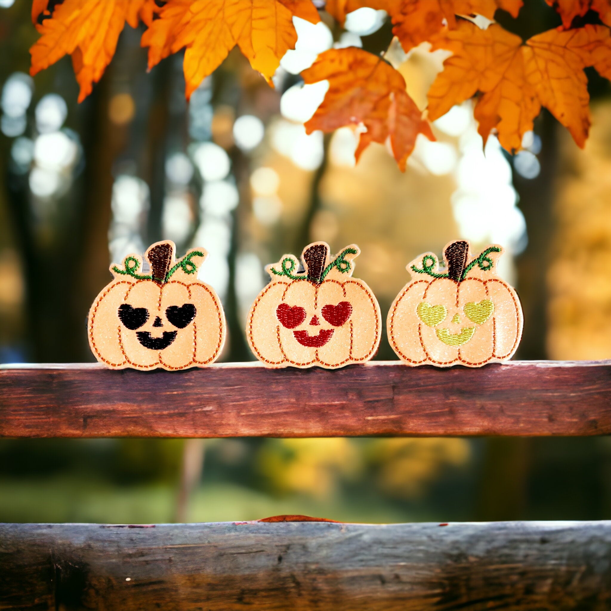 Vinyl Heart Eyes Pumpkin Badge Topper + Reel - | Happie Potato Image 2