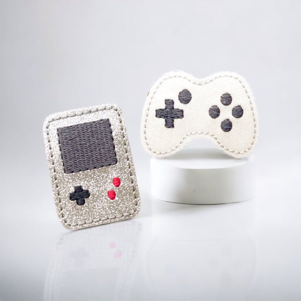 Vinly Retro Game or Controller Badge Topper + Reel - | Happie Potato Image 1