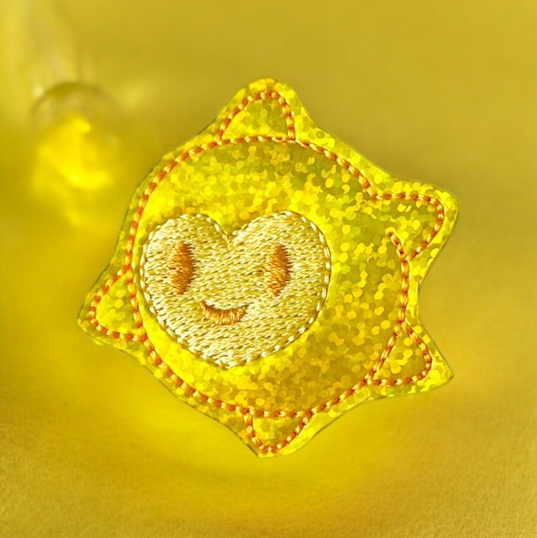 Vinyl Star Wish Shooting Star Badge Topper + Reel - | Happie Potato Image 2