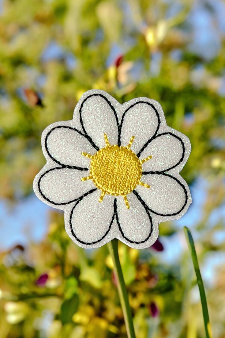 Vinyl Daisy Badge Topper + Reel - | Happie Potato Image 2