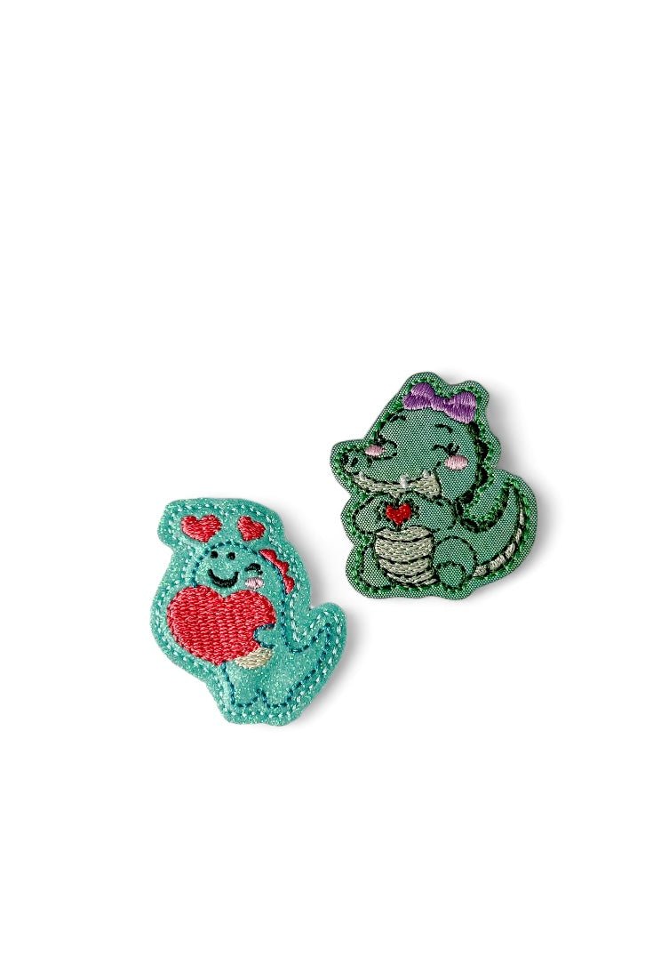 Vinyl Dragon With Heart Badge Topper + Reel - | Happie Potato Image 1