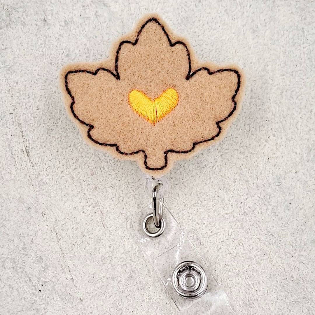 Felt Fall Heart Leaf Badge Topper + Reel - | Happie Potato Image 2