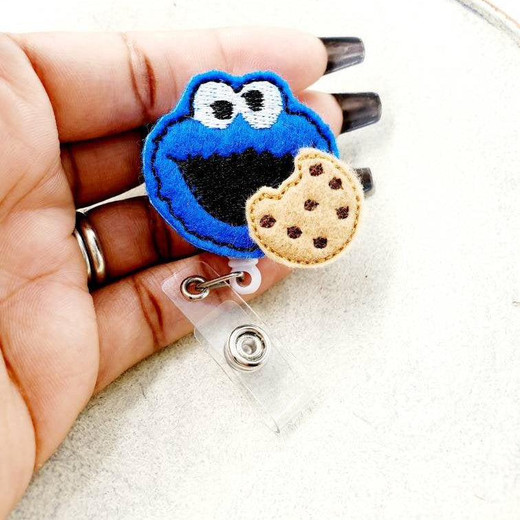 Felt Cookie Monster Badge Topper + Reel - | Happie Potato Image 2