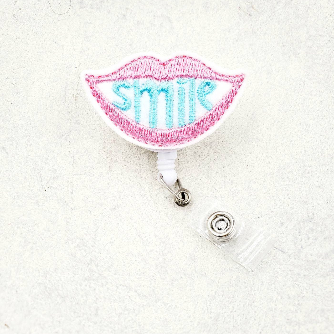 Felt – Smile Badge Topper + Reel - | Happie Potato Image 2