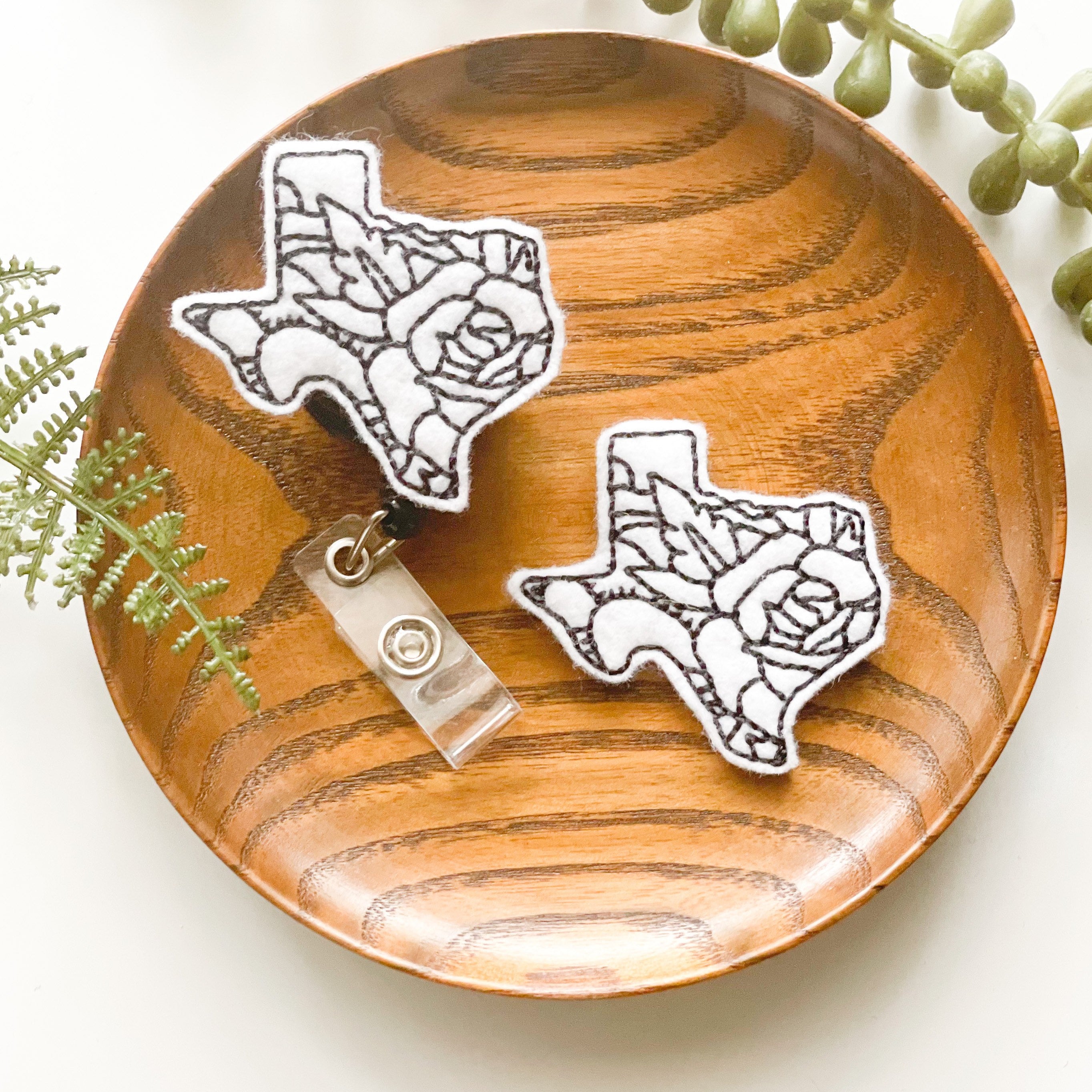Felt Texas State Magnolia Flower Badge Topper + Reel - | Happie Potato Image 2