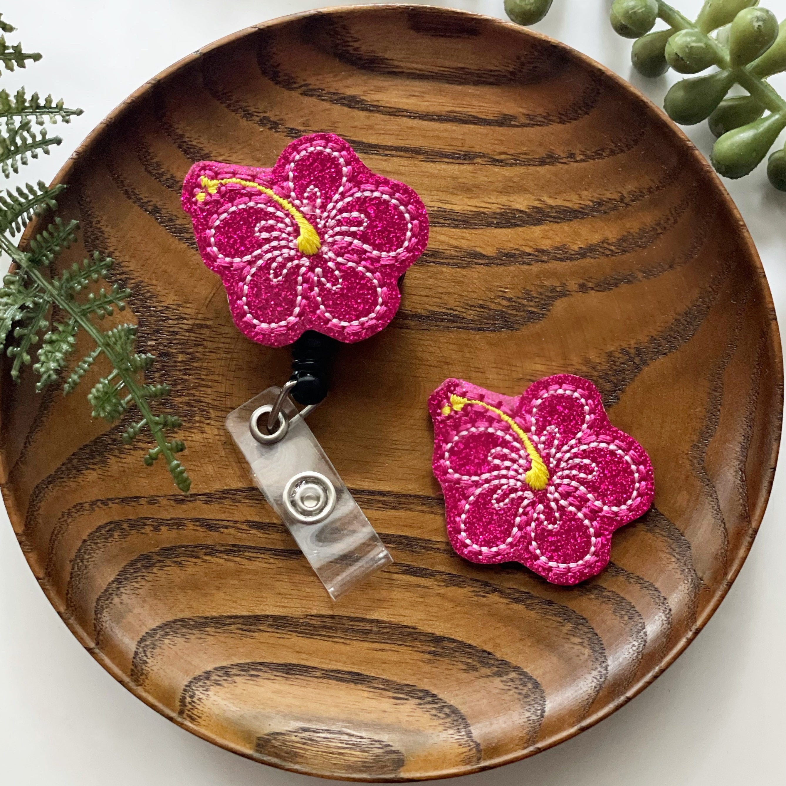 Vinyl – Hibiscus Flower Badge Topper + Reel - | Happie Potato Image 3