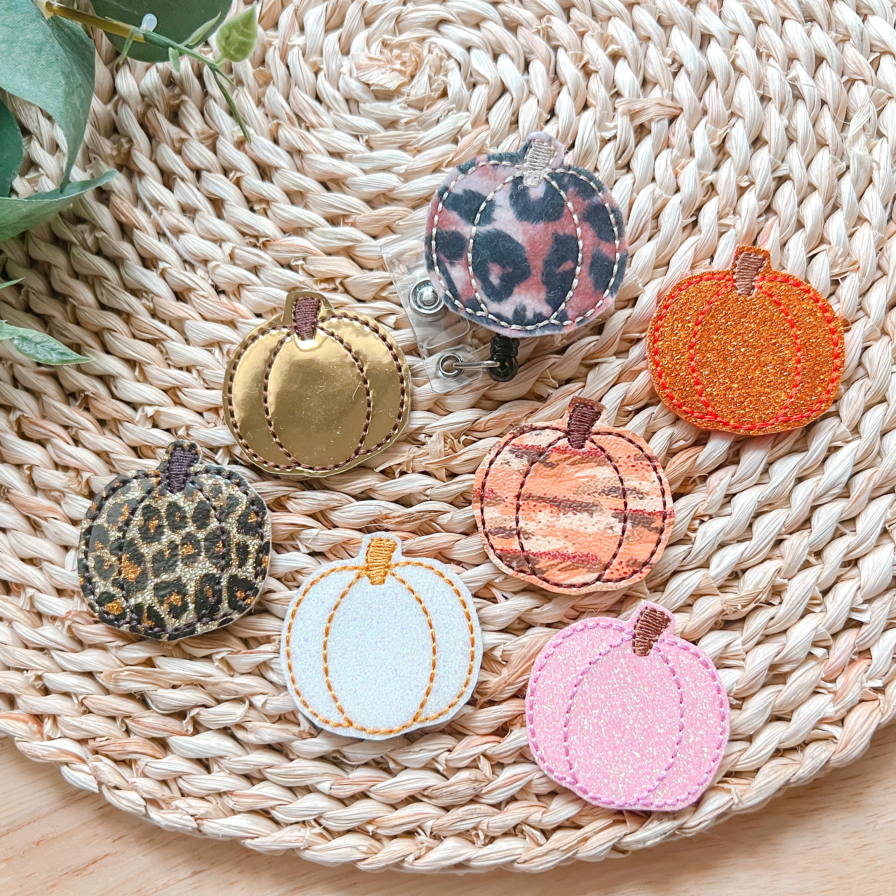 Vinyl Simple Pumpkin Badge Topper + Reel - | Happie Potato Image 2