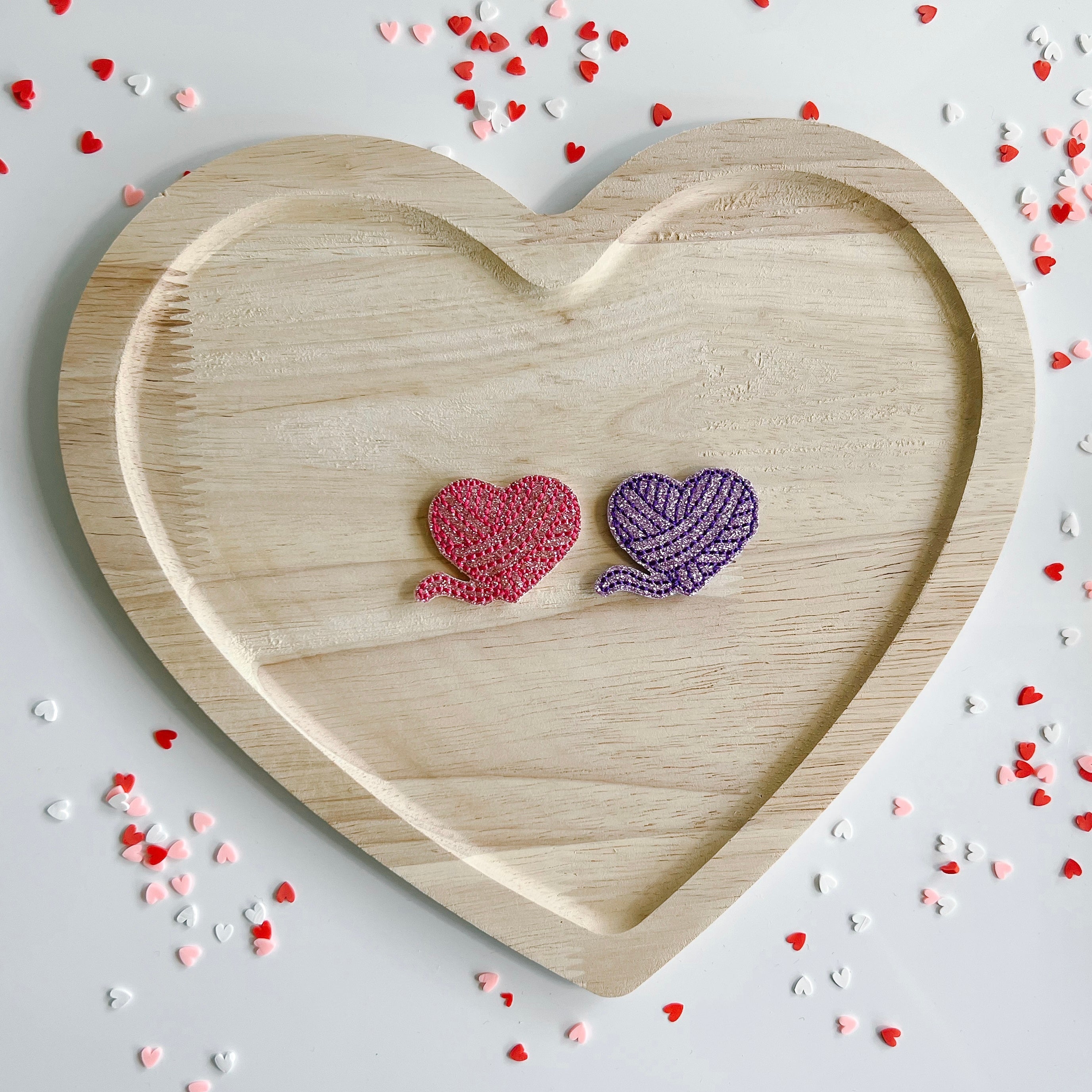 Vinyl Yarn Heart Badge Topper + Reel - | Happie Potato Image 2