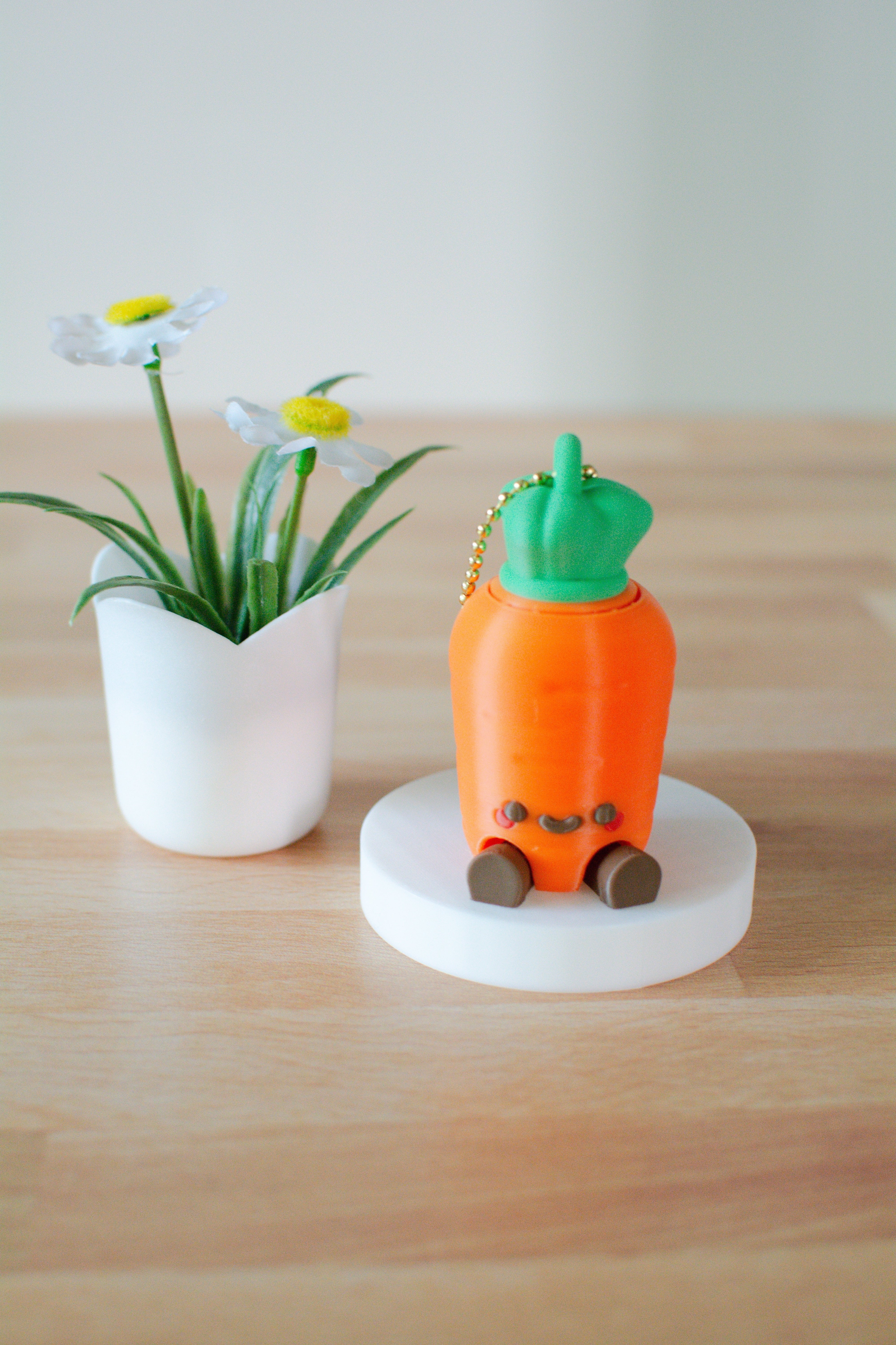 Carrot Fidget Clicker - Satisfying ASMR Toy - | Happie Potato Image 1