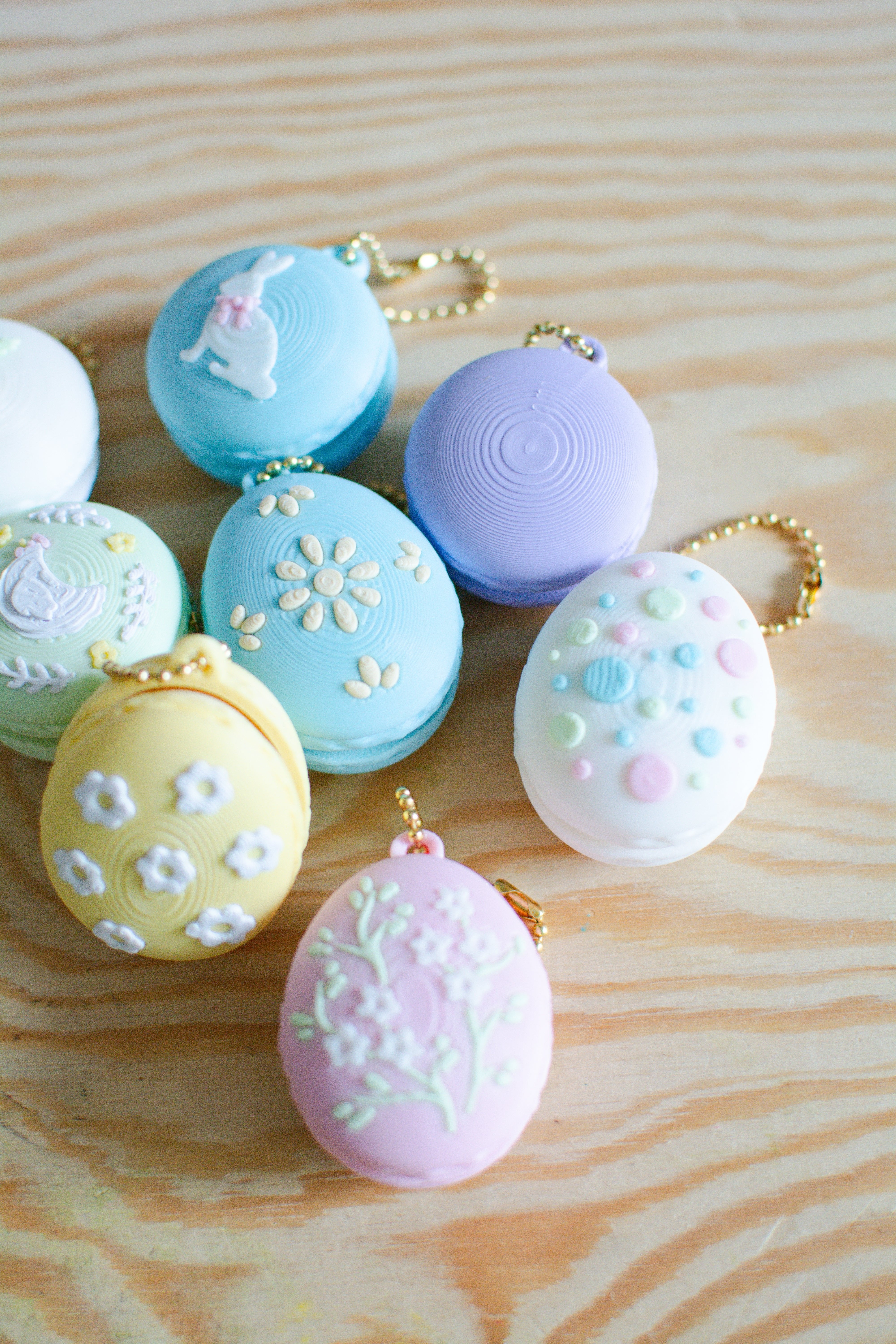 Easter Macaron Fidget Clicker - Satisfying ASMR Toy - | Happie Potato Image 1